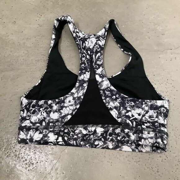 Lululemon Invigorate Sports Bra - Picture 5 of 8